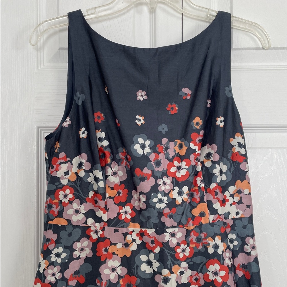 NWT LOFT outlet 8P Aline Floral Sleeveless Dress Slate blue/gray. Lightweight